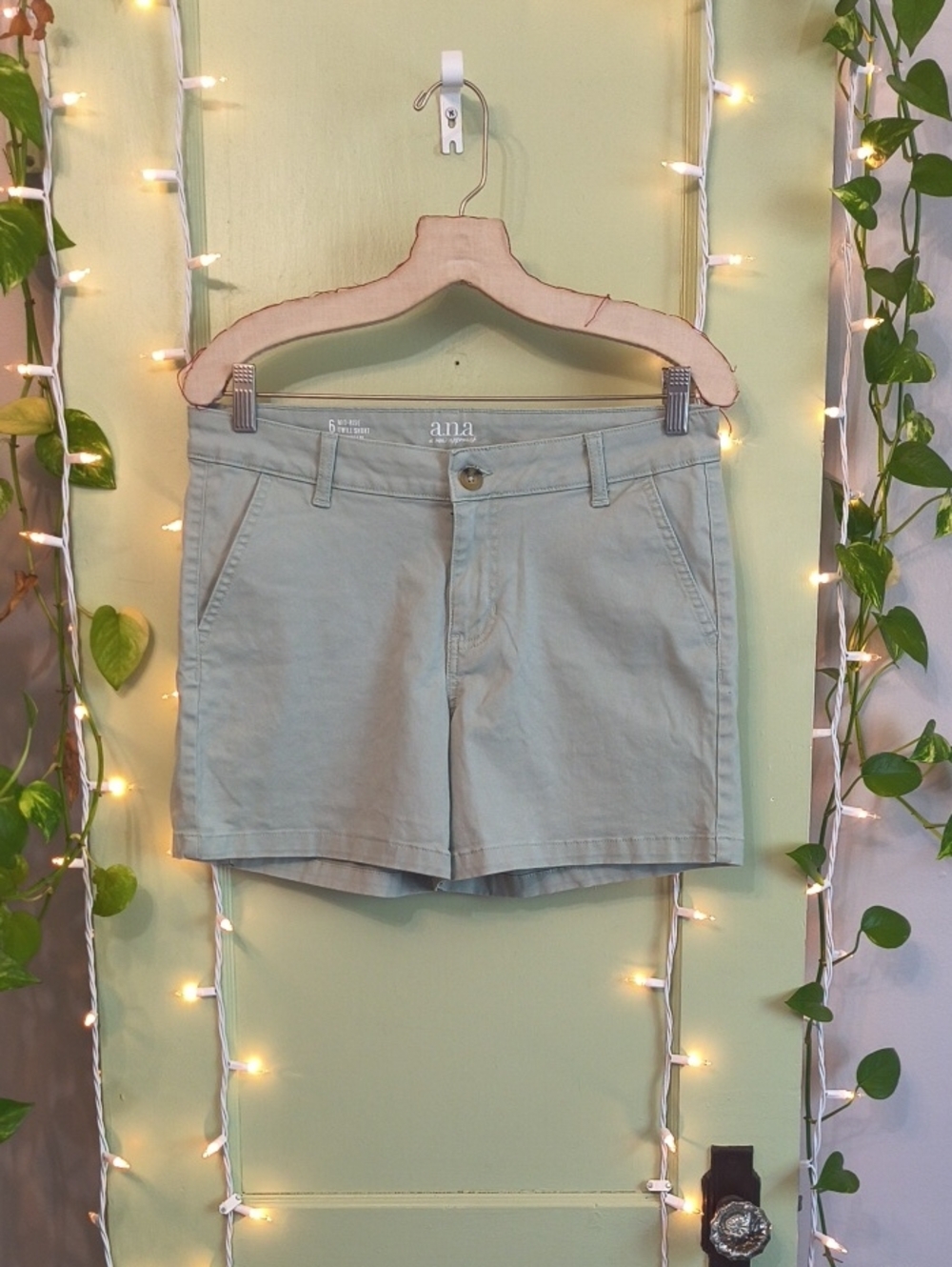 Women's ANA Mid Rise Twill Short 5" Inseam Sage 6 - Picture 4 of 11